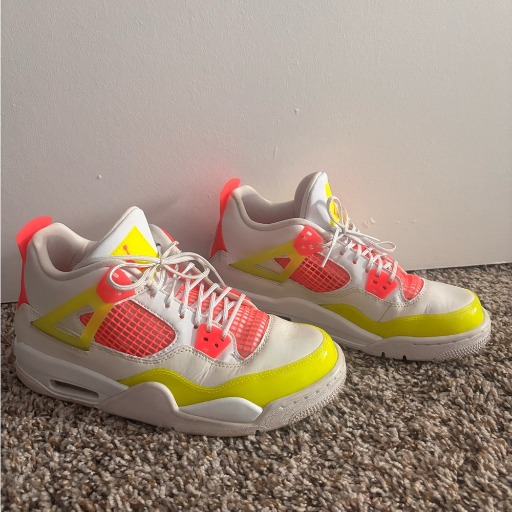 Jordan 4s
